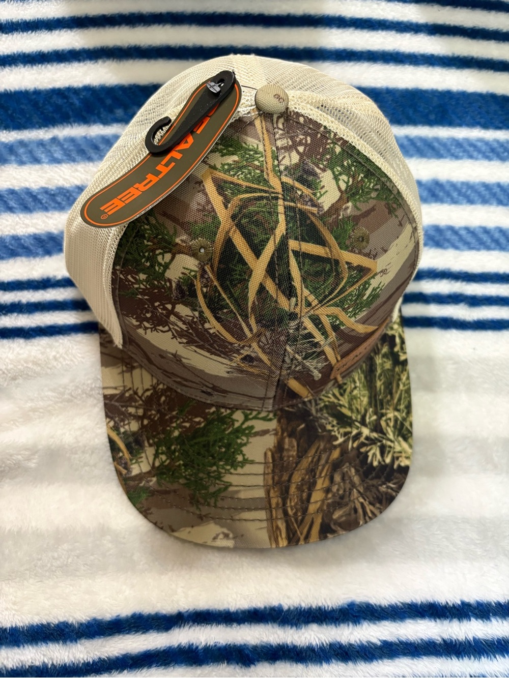 NWT Real Tree Camo adjustable hat